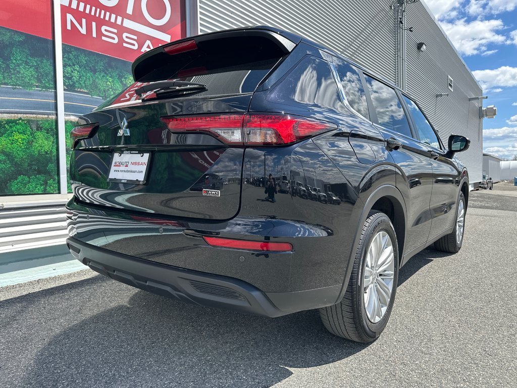 2024 Mitsubishi Outlander ES S-AWC in Amos, Quebec - 6 - w1024h768px