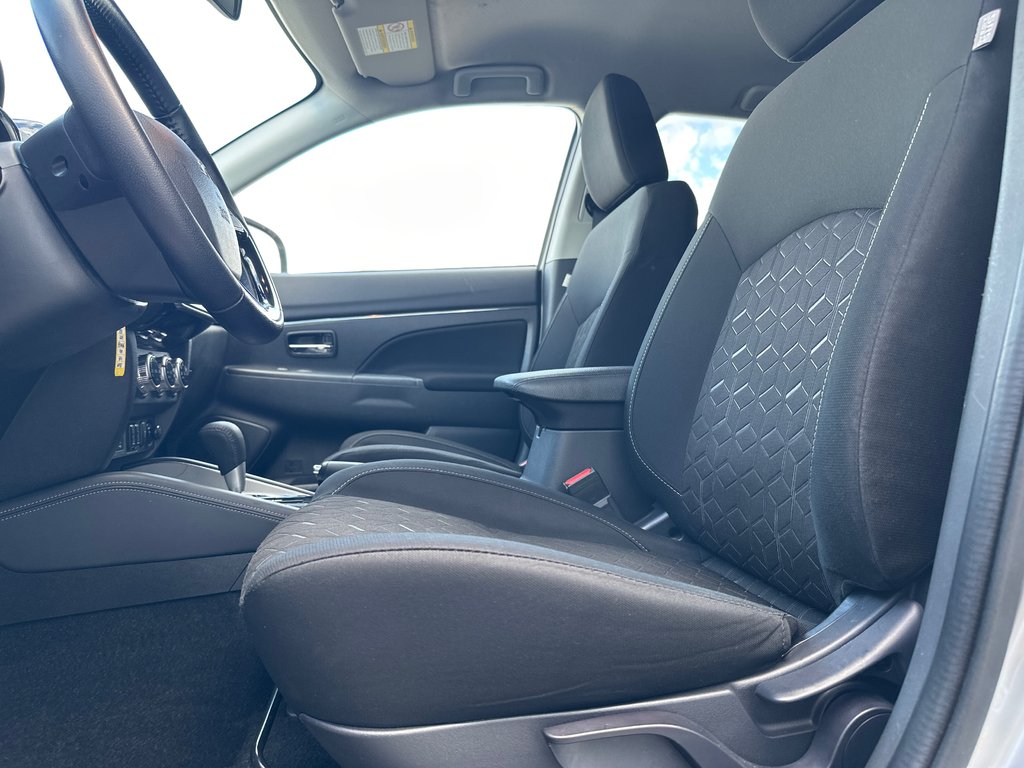2024 Mitsubishi RVR SE AWC in Amos, Quebec - 8 - w1024h768px