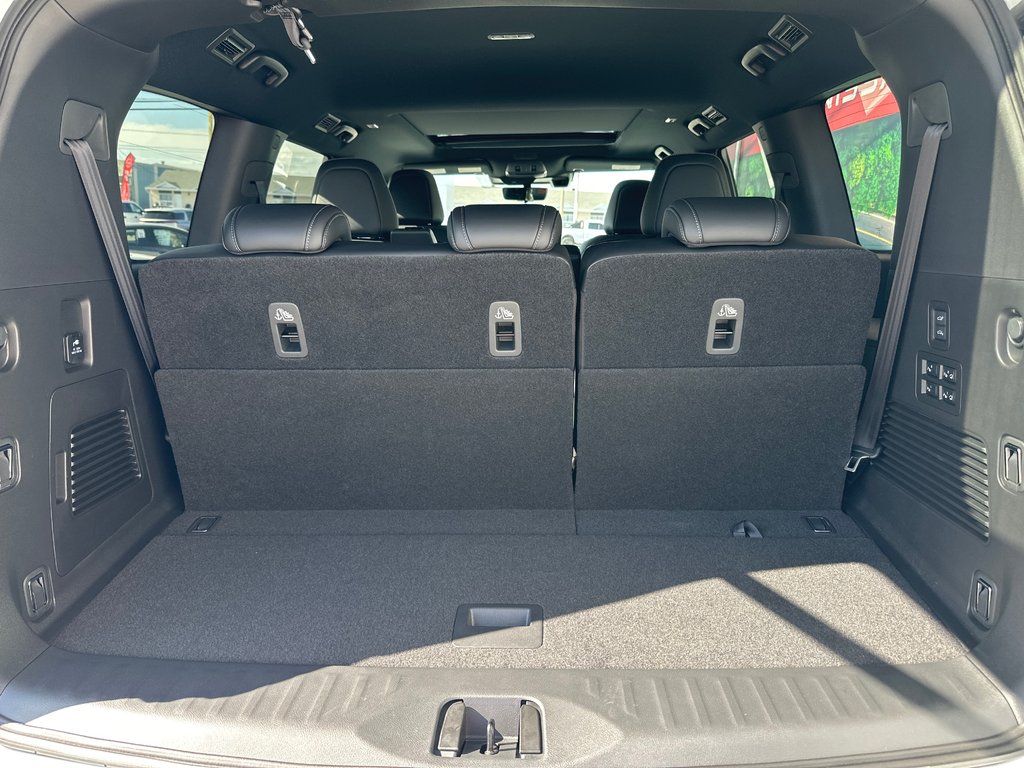 Nissan Armada PRO-4X 2025 à Amos, Québec - 31 - w1024h768px