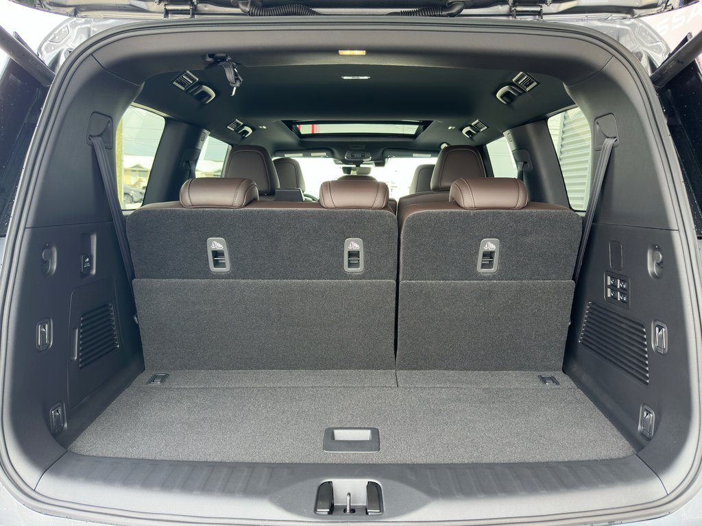 Nissan Armada Platinum 2026 à Amos, Québec - 19 - w1024h768px