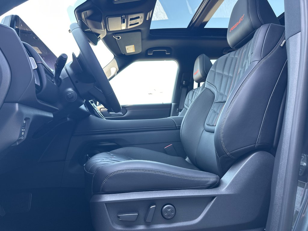 2026 Nissan Armada PRO-4X in Amos, Quebec - 13 - w1024h768px