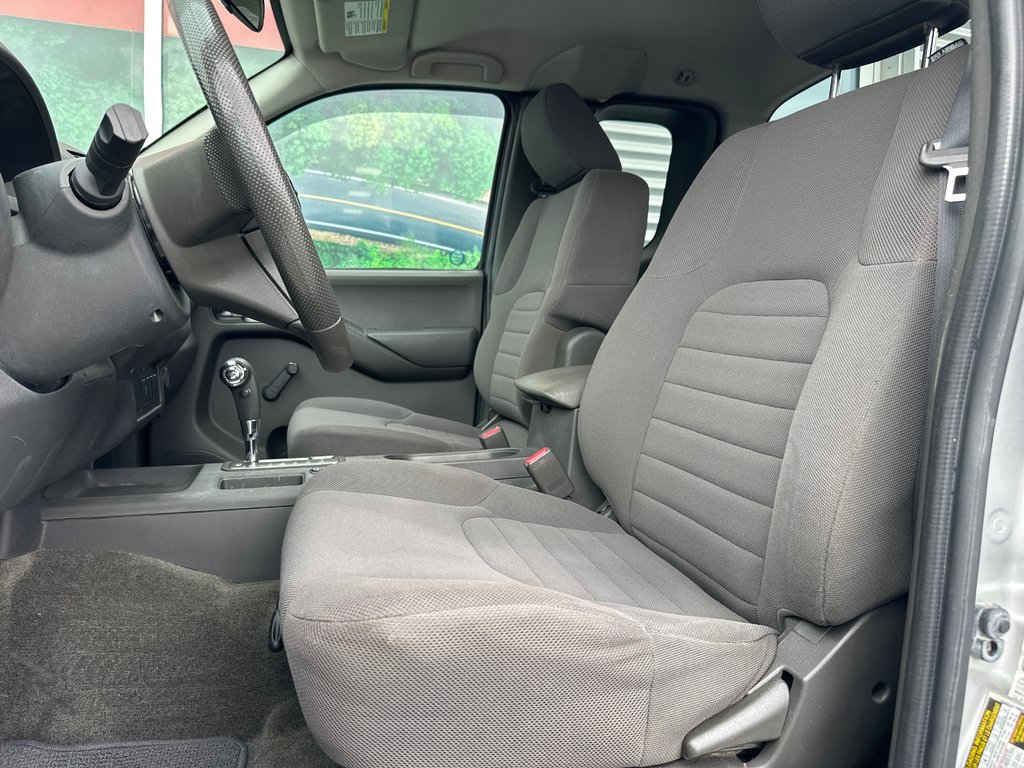 2013 Nissan Frontier S 2X4 in Amos, Quebec - 9 - w1024h768px