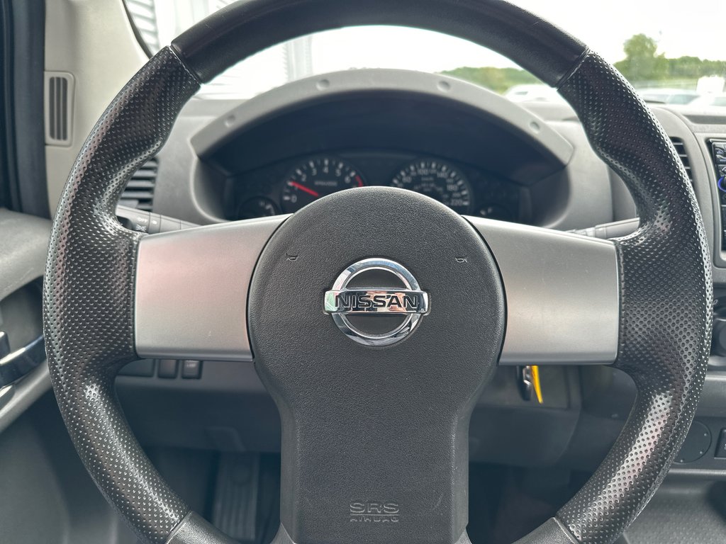 2013 Nissan Frontier S 2X4 in Amos, Quebec - 10 - w1024h768px