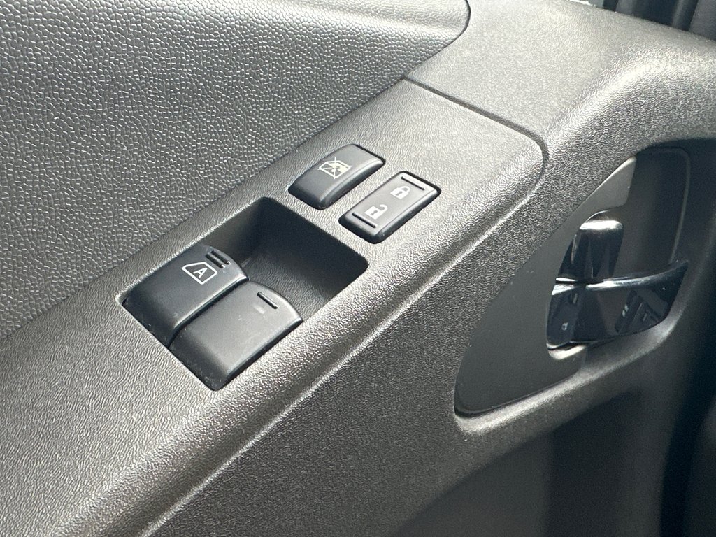 Nissan Frontier SV 2X4 2018 à Amos, Québec - 14 - w1024h768px