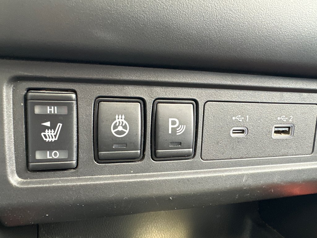 Nissan Frontier PRO-4X LUXE 2023 à Amos, Québec - 13 - w1024h768px