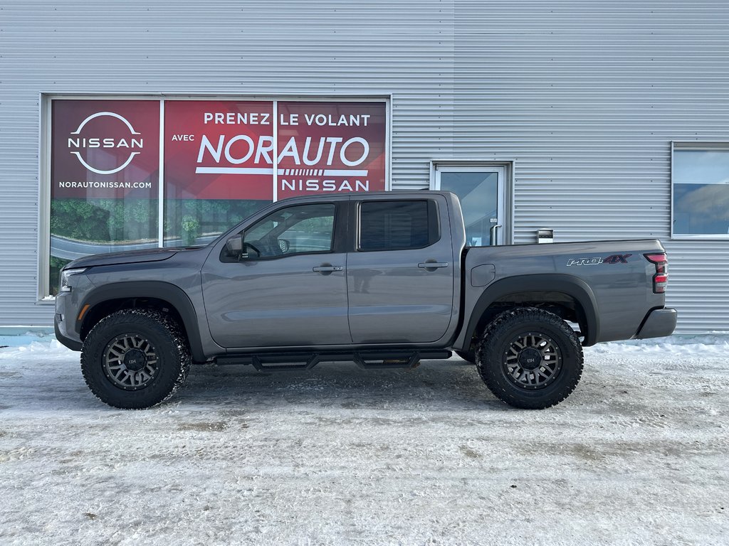 Nissan Frontier PRO-4X LUXE 2023 à Amos, Québec - 3 - w1024h768px