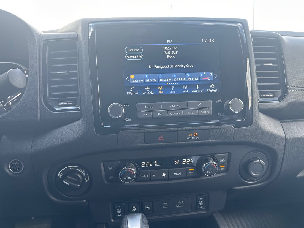 Nissan Frontier SV MIDNIGHT 4X4 2023 à Amos, Québec - 12 - w1024h768px