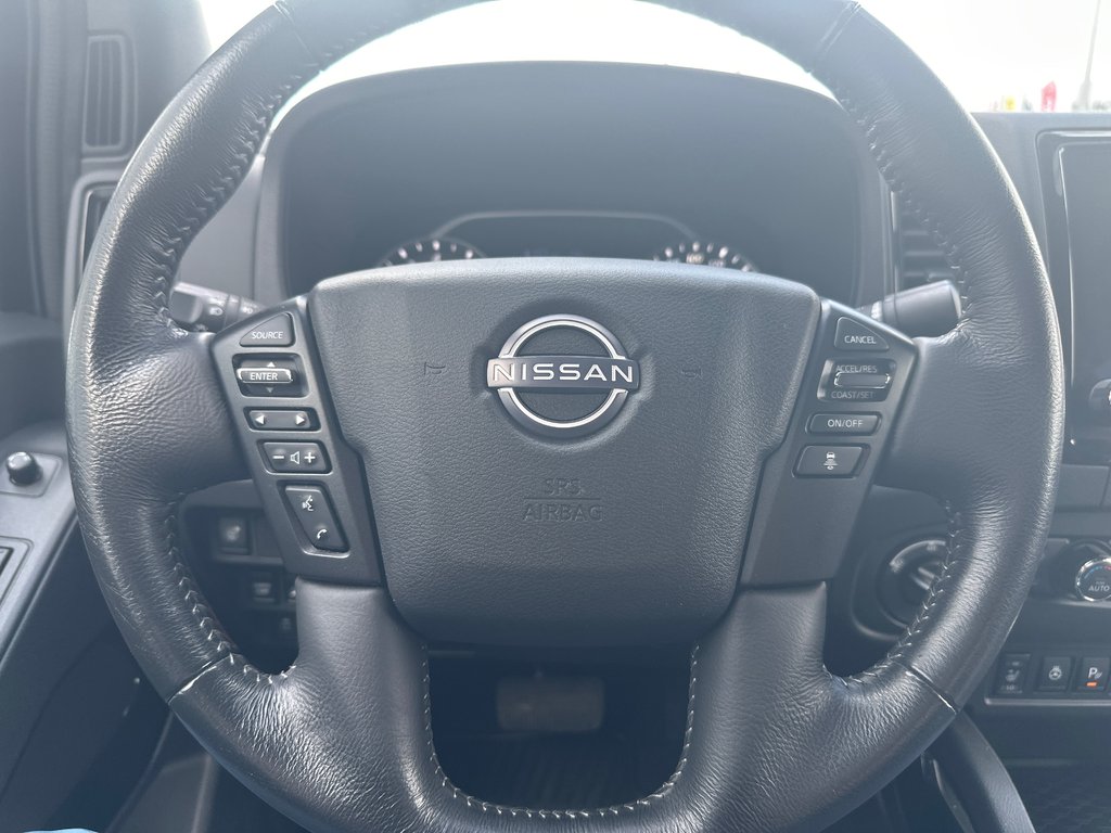 Nissan Frontier SV MIDNIGHT 4X4 2023 à Amos, Québec - 10 - w1024h768px