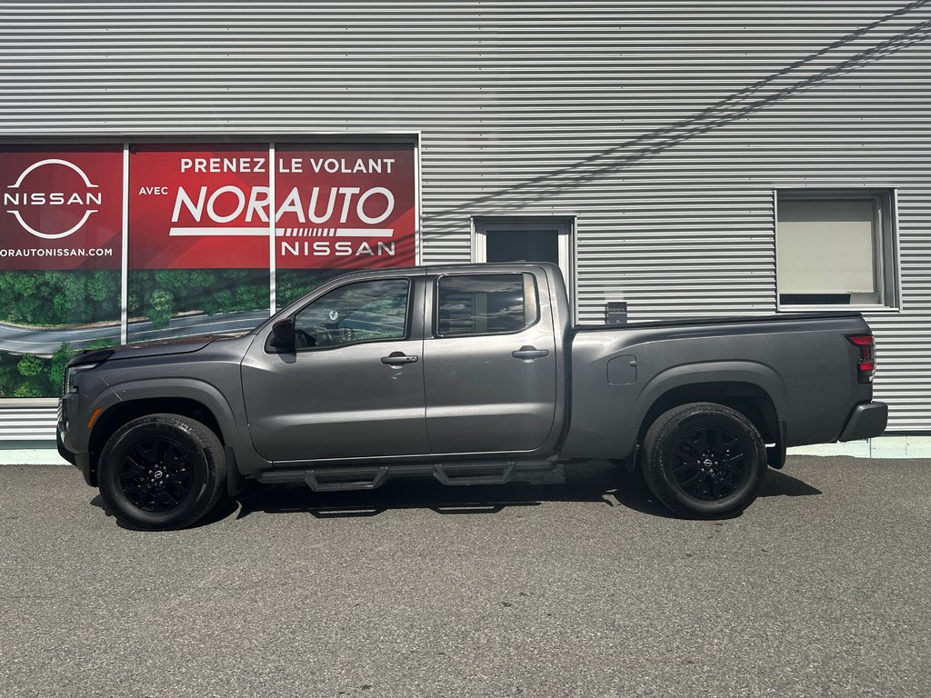 Nissan Frontier SV MIDNIGHT 4X4 2023 à Amos, Québec - 3 - w1024h768px