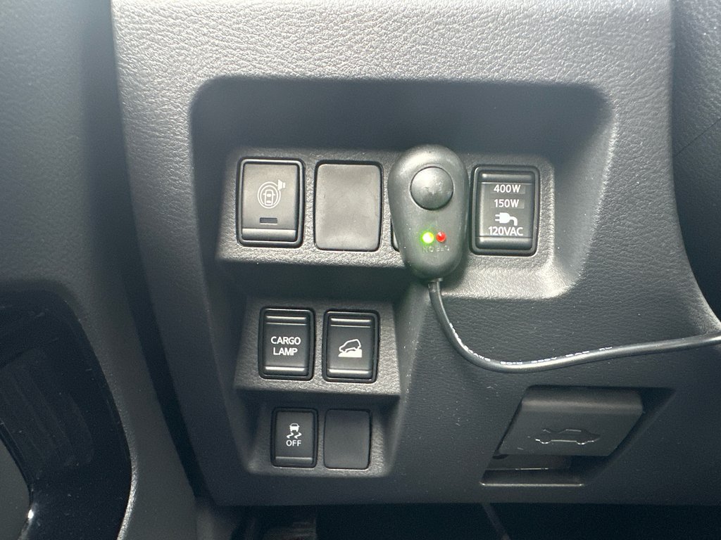 Nissan Frontier SV MIDNIGHT 4X4 2023 à Amos, Québec - 15 - w1024h768px