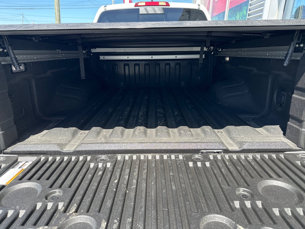 Nissan Frontier SV 2025 à Amos, Québec - 10 - w1024h768px