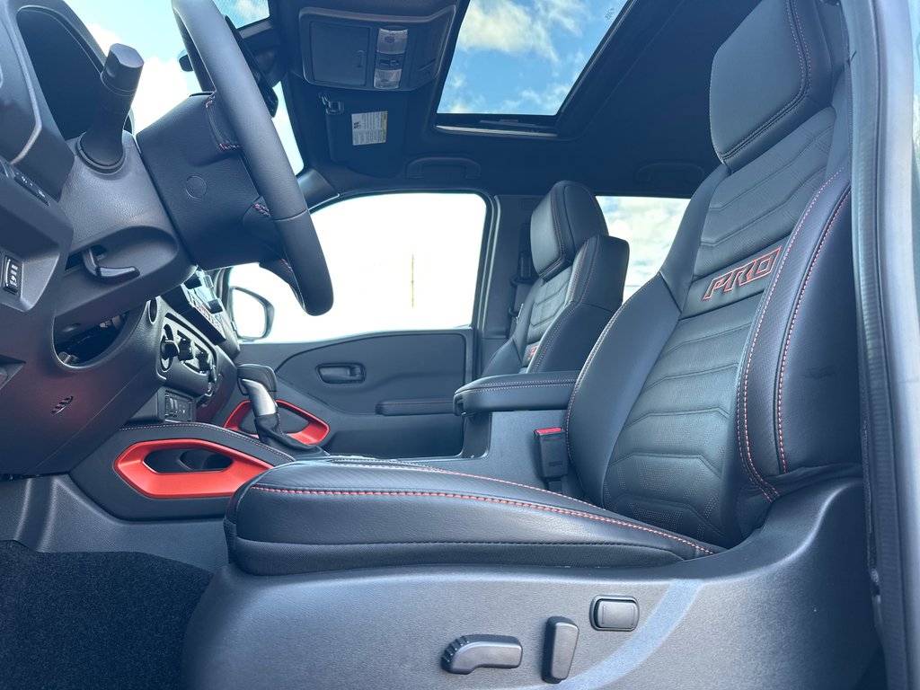 2027 Nissan Frontier PRO-4X Luxury Short Wheel Base in Amos, Quebec - 10 - w1024h768px