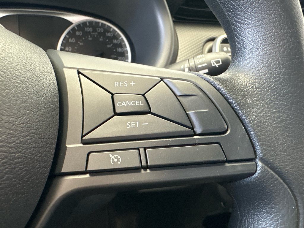 Nissan Kicks Play S 2025 à Amos, Québec - 9 - w1024h768px