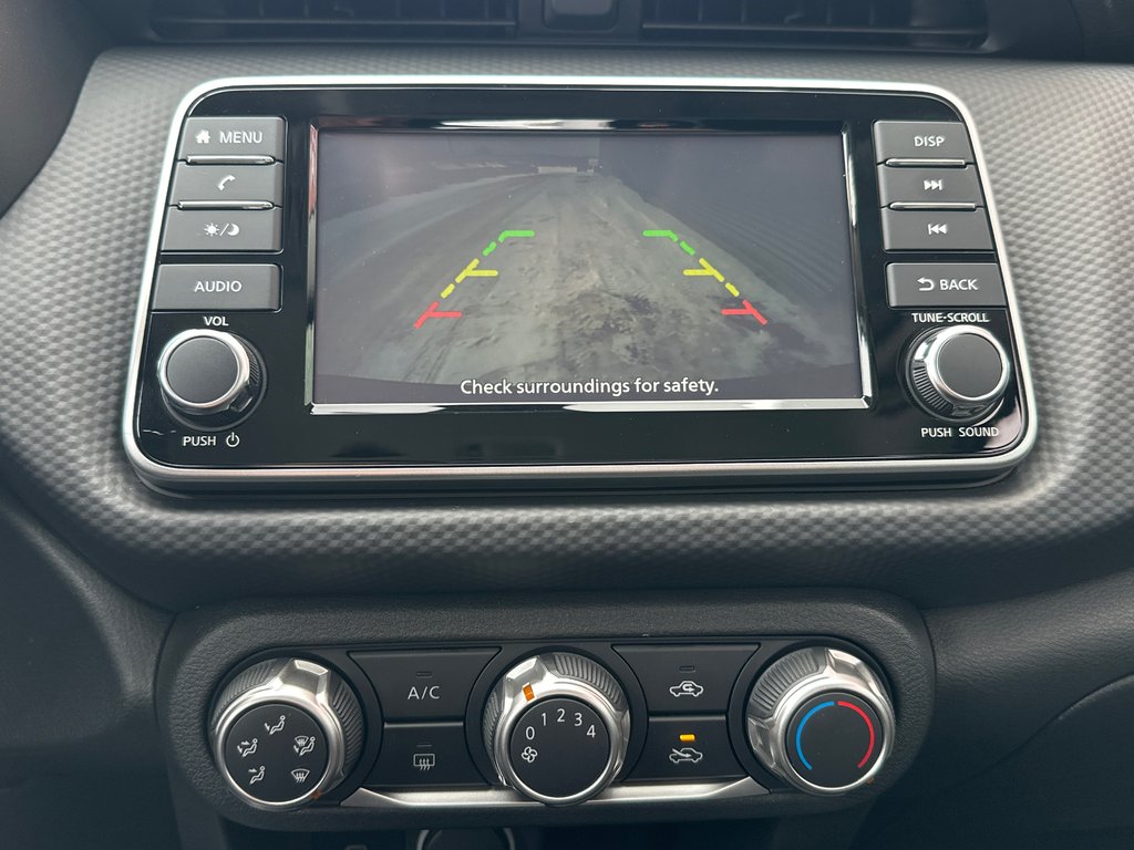 Nissan Kicks Play S 2025 à Amos, Québec - 9 - w1024h768px