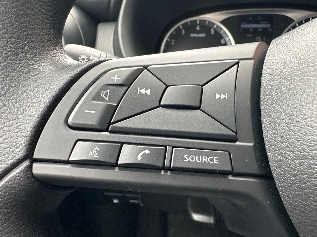 Nissan Kicks Play S 2025 à Amos, Québec - 11 - w1024h768px