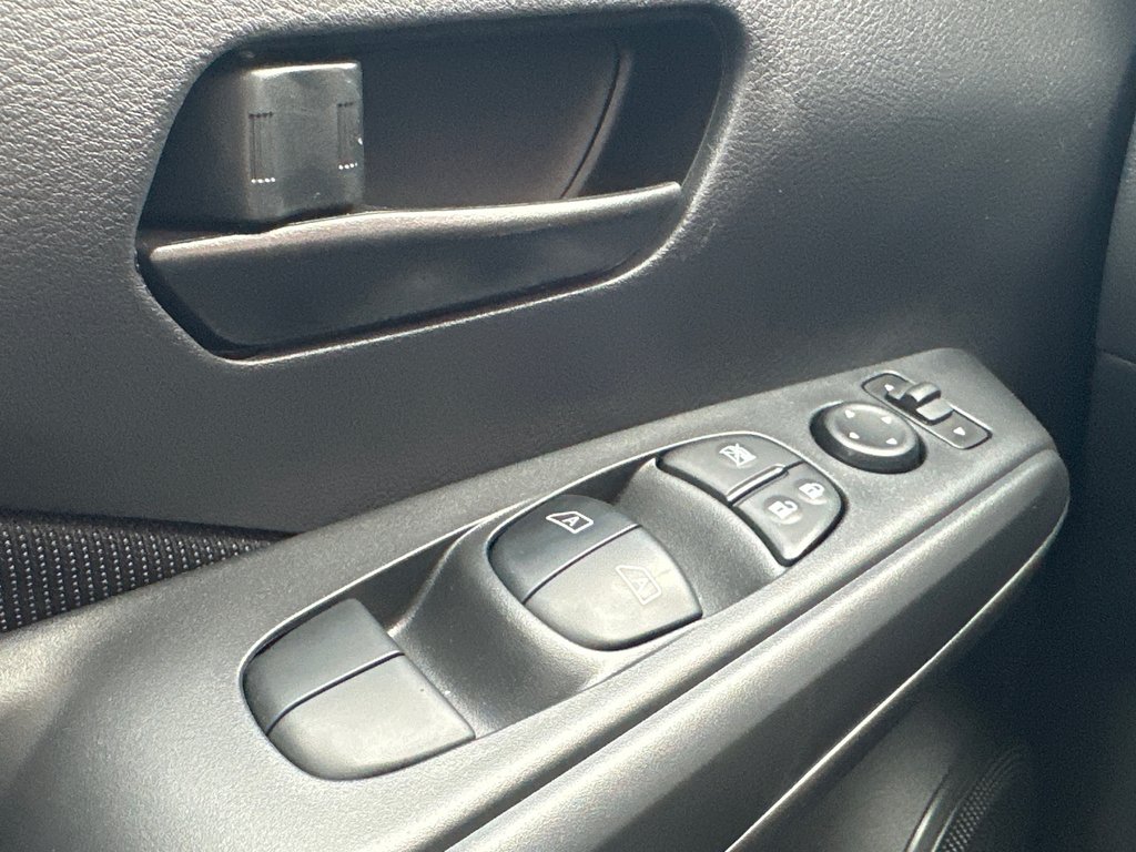 Nissan Kicks Play S 2025 à Amos, Québec - 14 - w1024h768px