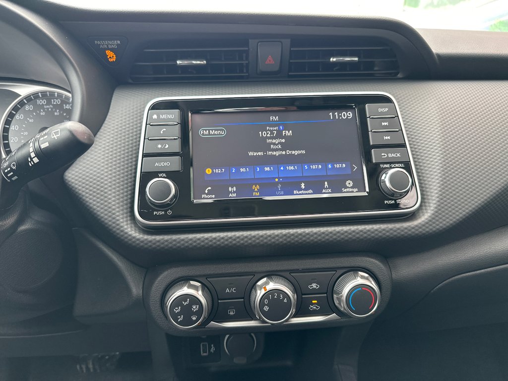 Nissan Kicks Play S 2025 à Amos, Québec - 8 - w1024h768px