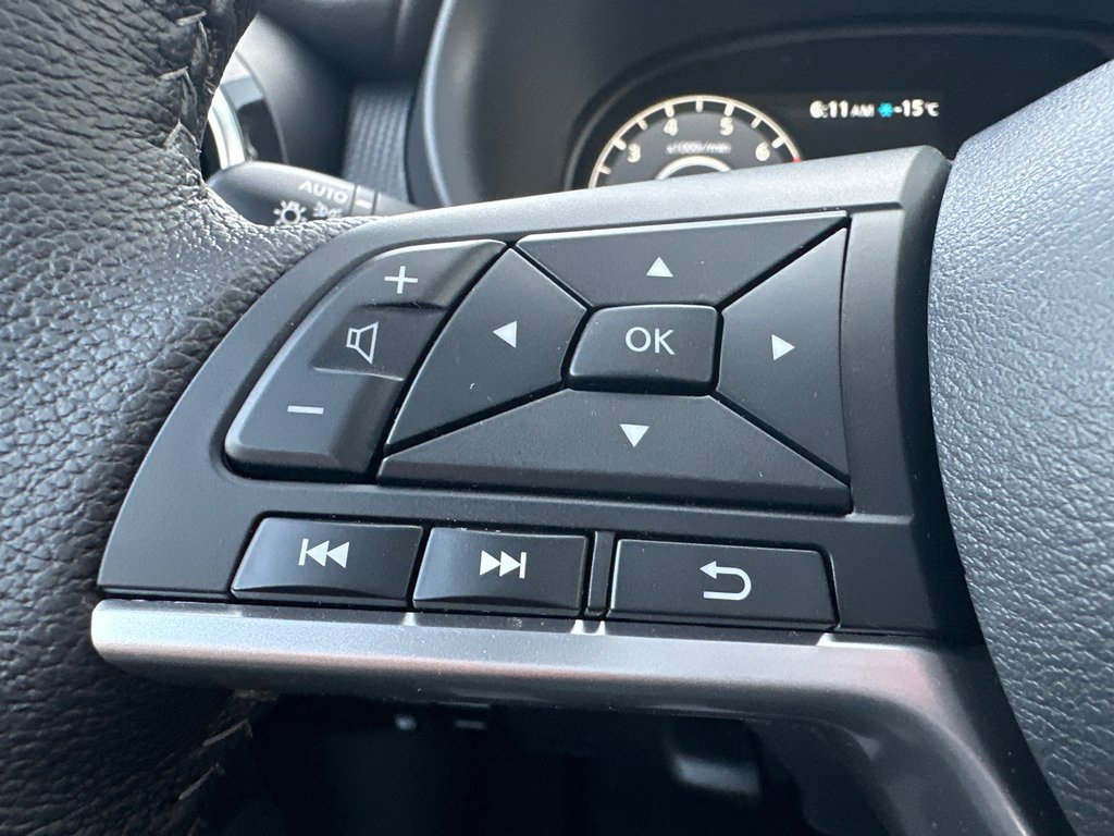 Nissan Kicks Play SV 2025 à Amos, Québec - 9 - w1024h768px