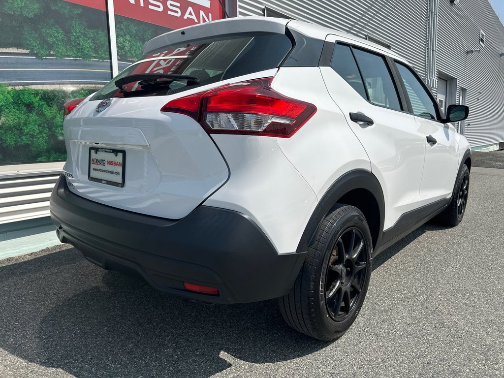 2018 Nissan Kicks S in Amos, Quebec - 6 - w1024h768px