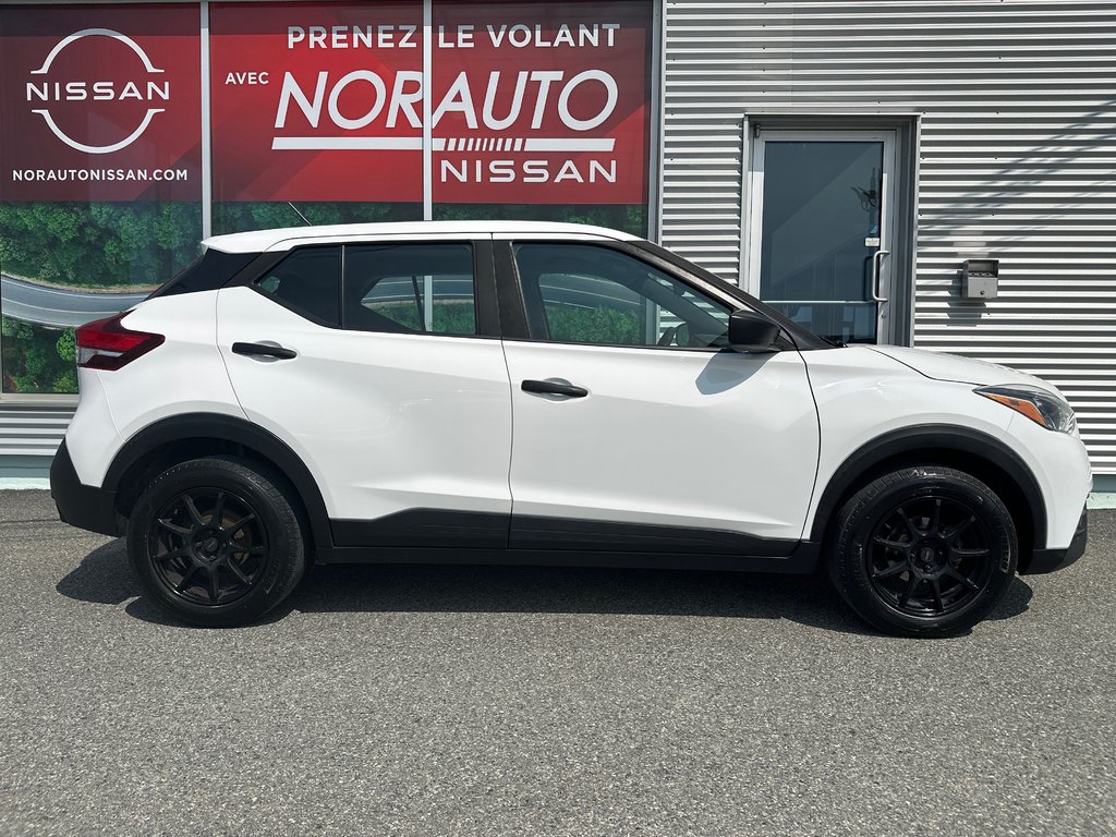 2018 Nissan Kicks S in Amos, Quebec - 4 - w1024h768px