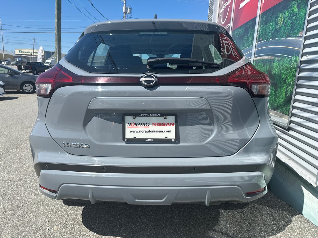 Nissan Kicks S TA 2023 à Amos, Québec - 8 - w1024h768px