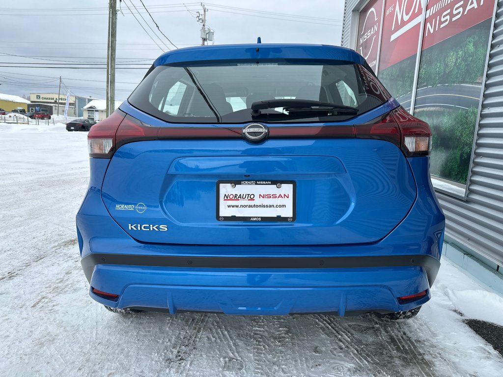 2024 Nissan Kicks S in Amos, Quebec - 8 - w1024h768px