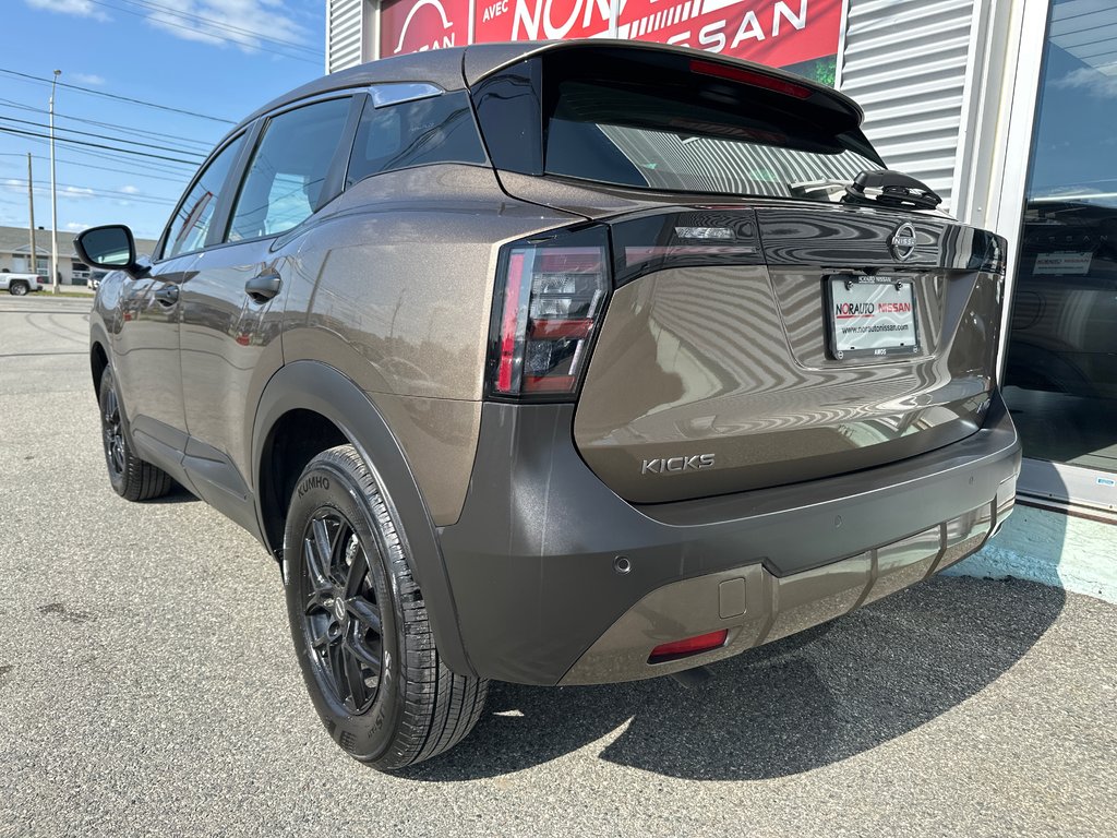 2025 Nissan Kicks S in Amos, Quebec - 3 - w1024h768px