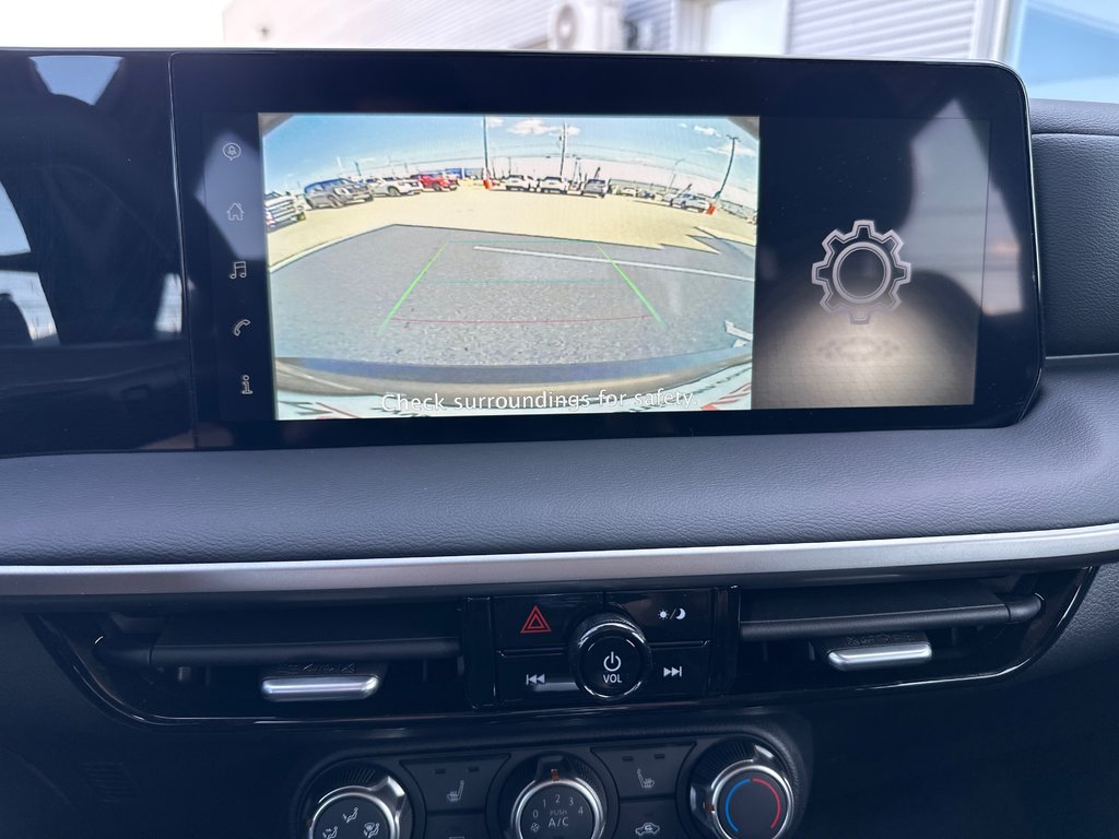 2025 Nissan Kicks S in Amos, Quebec - 13 - w1024h768px