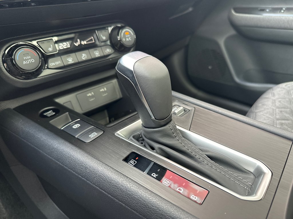 2026 Nissan Kicks SV Premium in Amos, Quebec - 9 - w1024h768px