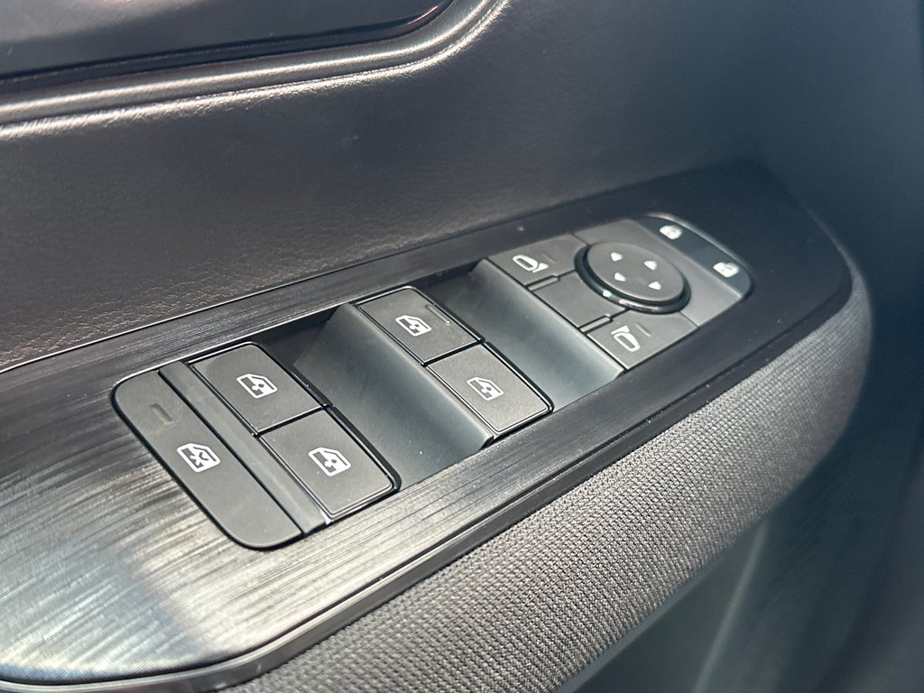 Nissan Kicks S 2026 à Amos, Québec - 13 - w1024h768px