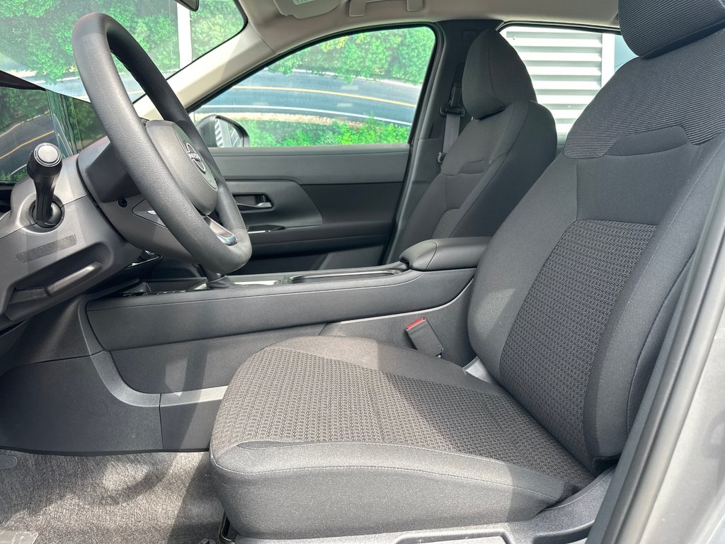 Nissan Kicks S AWD 2026 à Amos, Québec - 6 - w1024h768px