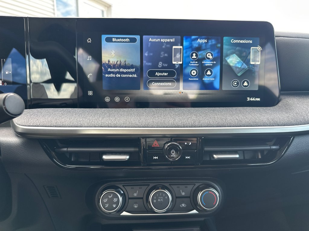 Nissan Kicks S AWD 2026 à Amos, Québec - 8 - w1024h768px