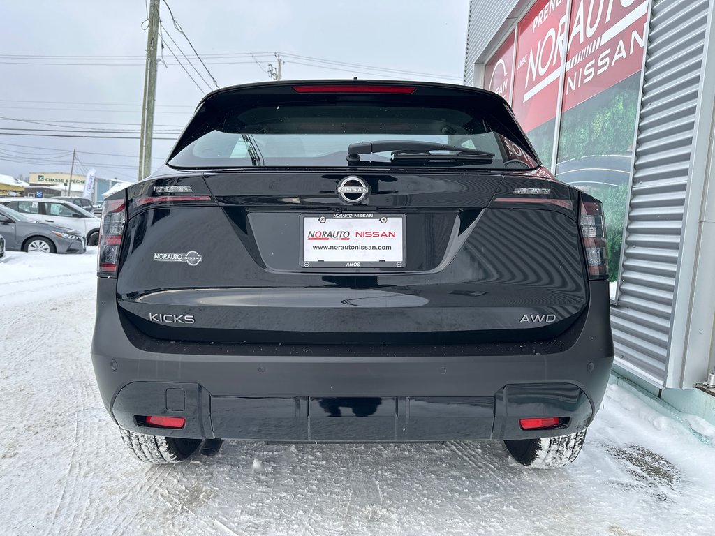 Nissan Kicks S AWD 2026 à Amos, Québec - 4 - w1024h768px