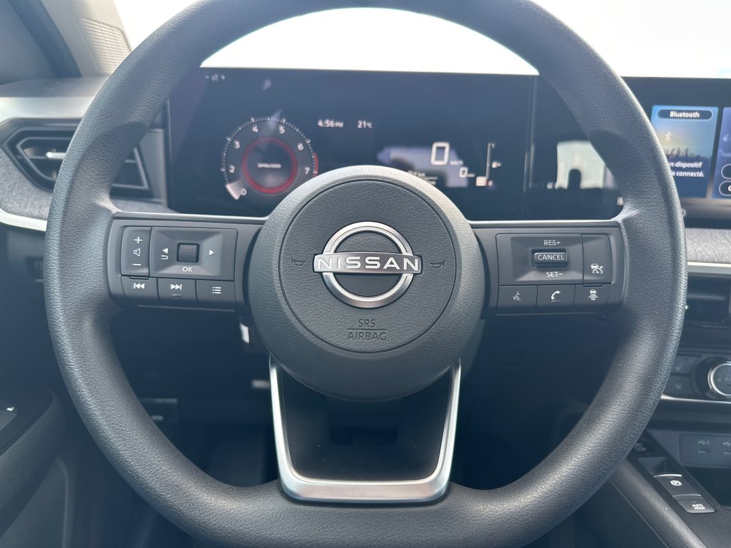 2026 Nissan Kicks S FWD in Amos, Quebec - 6 - w1024h768px