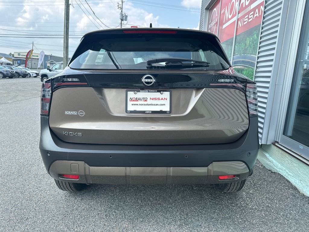2026 Nissan Kicks S FWD in Amos, Quebec - 5 - w1024h768px
