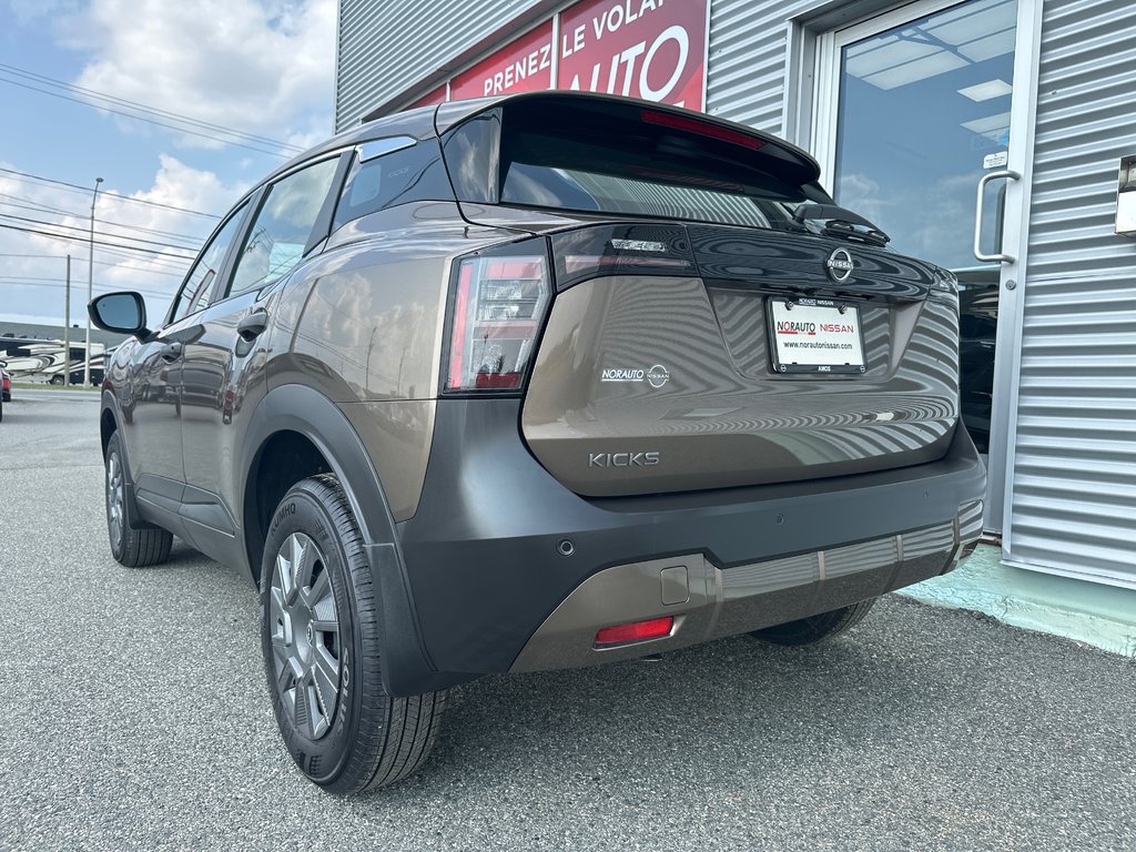 2026 Nissan Kicks S FWD in Amos, Quebec - 3 - w1024h768px