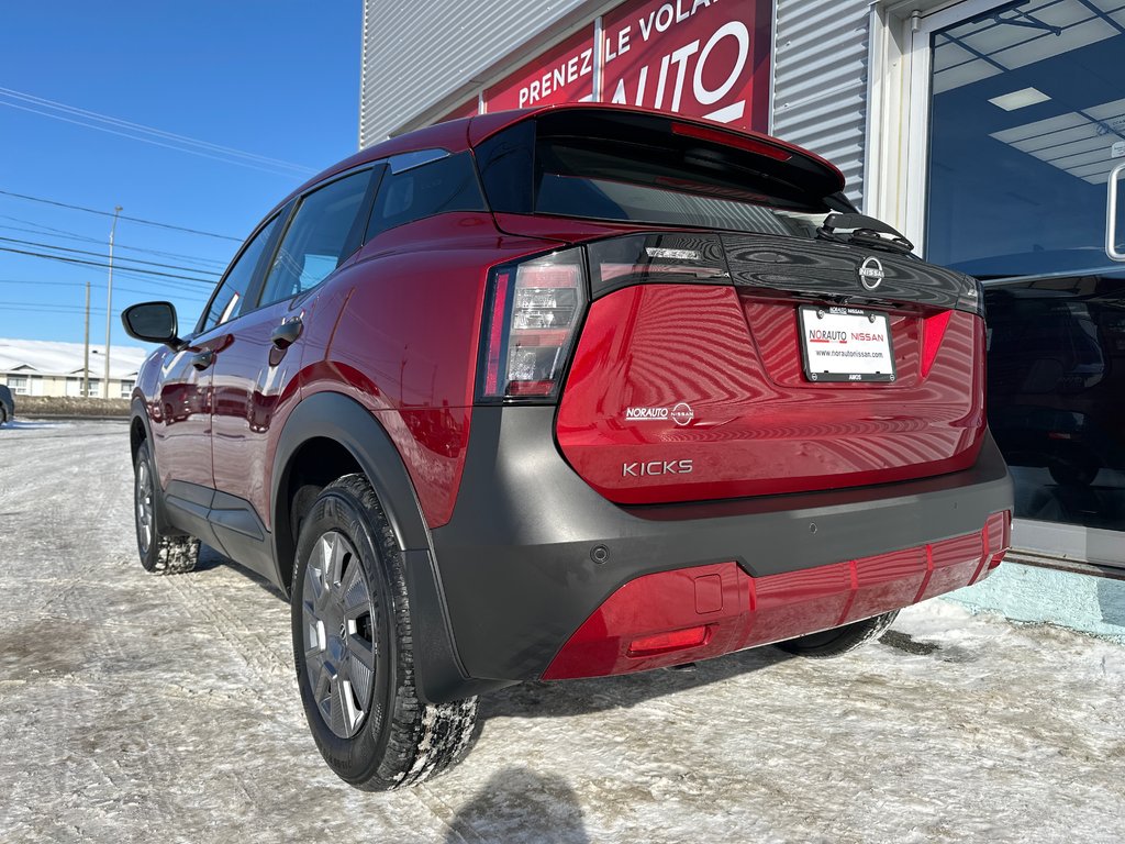Nissan Kicks S FWD 2026 à Amos, Québec - 3 - w1024h768px