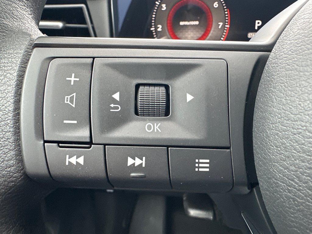 Nissan Kicks S AWD 2026 à Amos, Québec - 9 - w1024h768px