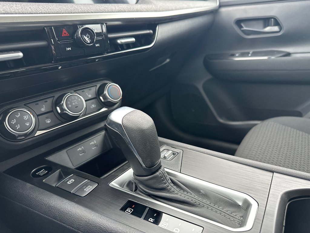 Nissan Kicks S AWD 2026 à Amos, Québec - 8 - w1024h768px