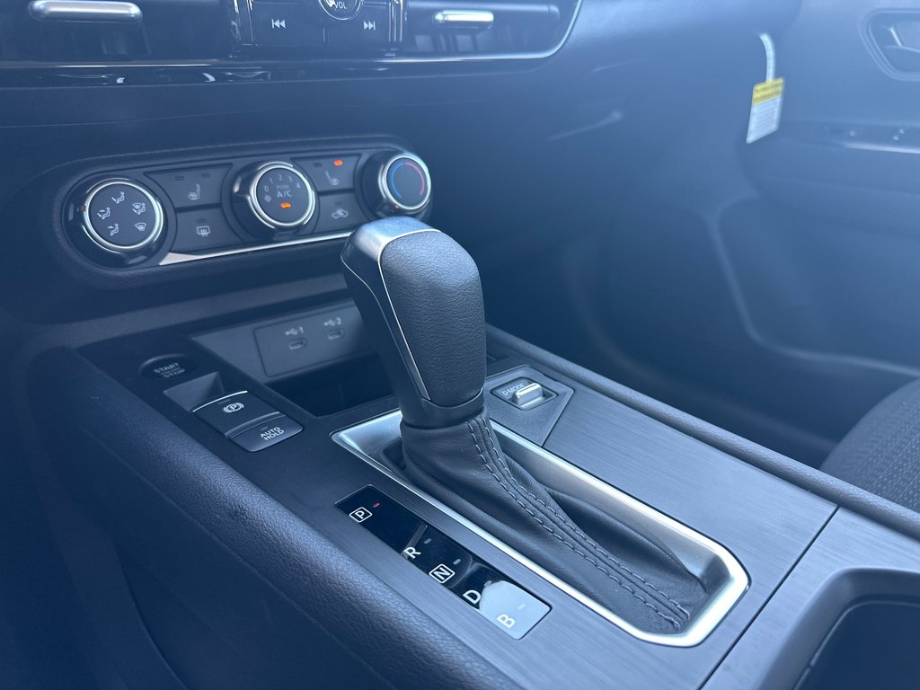 2026 Nissan Kicks S FWD in Amos, Quebec - 9 - w1024h768px