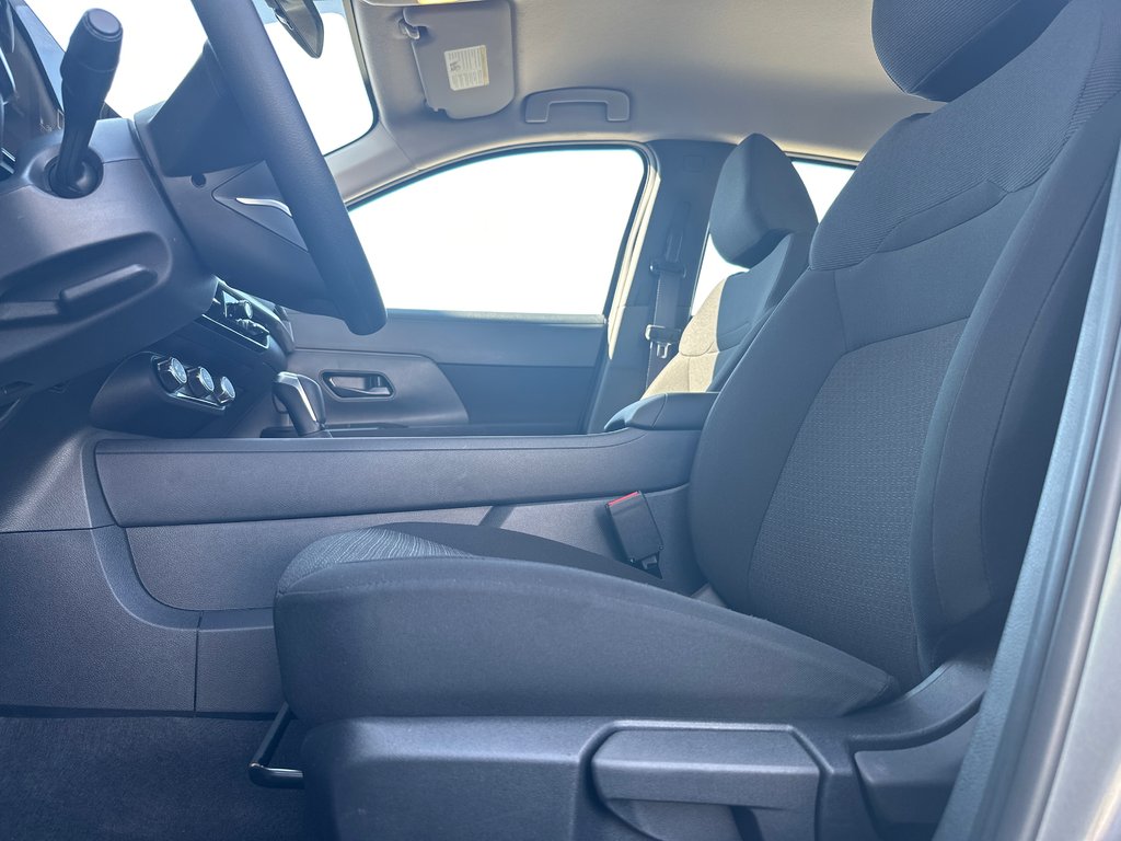2026 Nissan Kicks S FWD in Amos, Quebec - 6 - w1024h768px