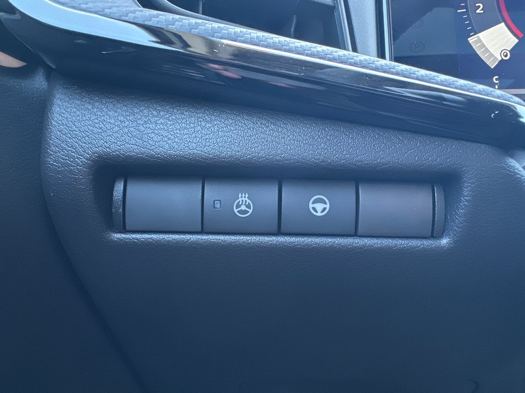 Nissan Kicks SR Premium AWD 2026 à Amos, Québec - 12 - w1024h768px