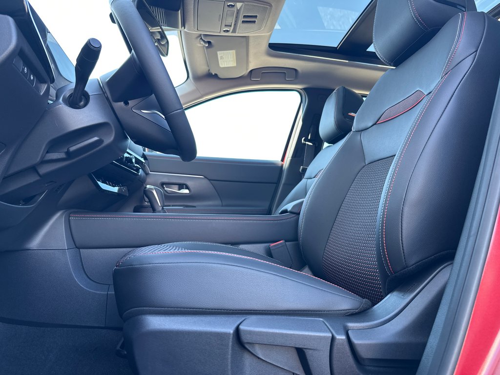Nissan Kicks SR Premium AWD 2026 à Amos, Québec - 6 - w1024h768px