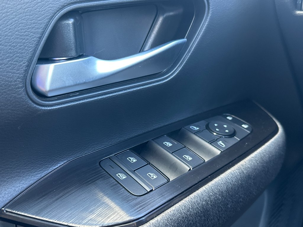 2026 Nissan Kicks SV AWD in Amos, Quebec - 13 - w1024h768px