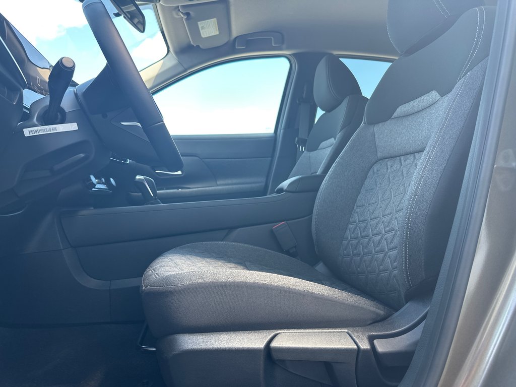 2026 Nissan Kicks SV AWD in Amos, Quebec - 6 - w1024h768px