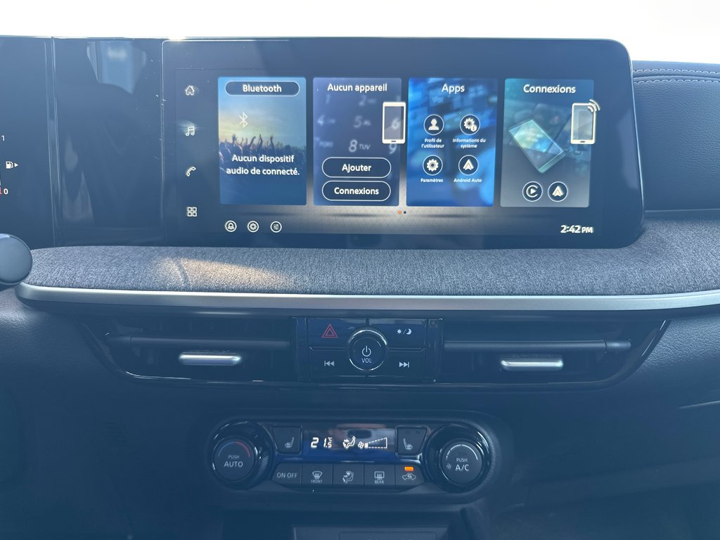 2026 Nissan Kicks SV AWD in Amos, Quebec - 8 - w1024h768px