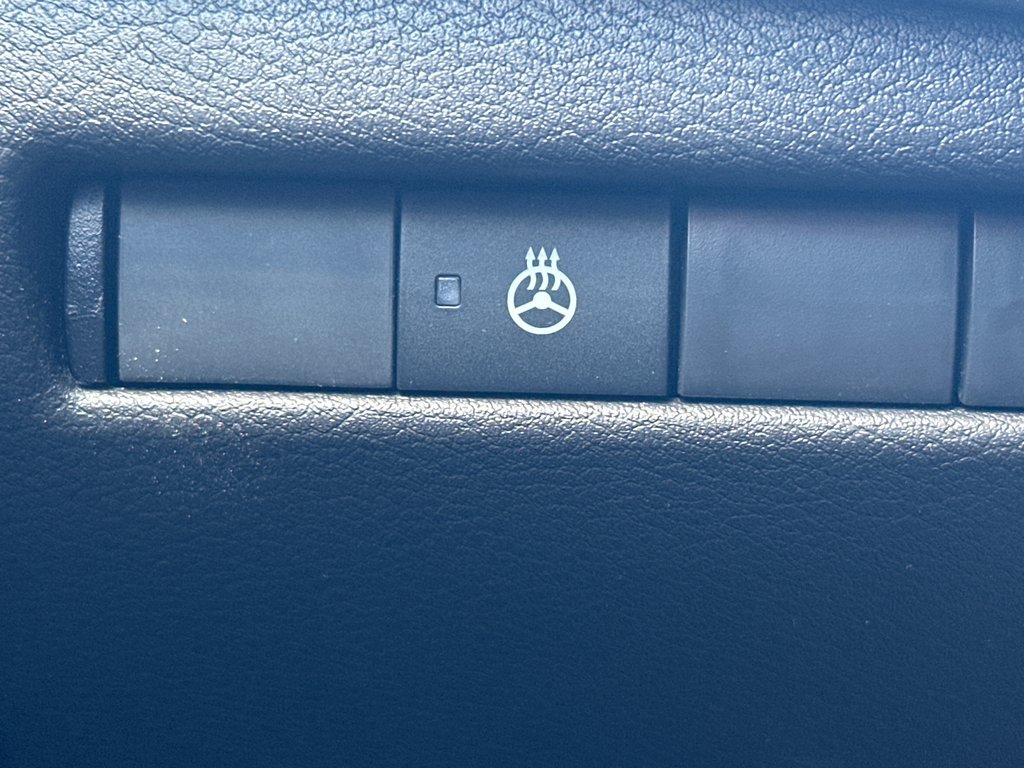 2026 Nissan Kicks SV AWD in Amos, Quebec - 12 - w1024h768px