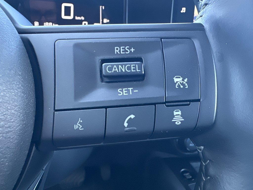 2026 Nissan Kicks SV AWD in Amos, Quebec - 14 - w1024h768px