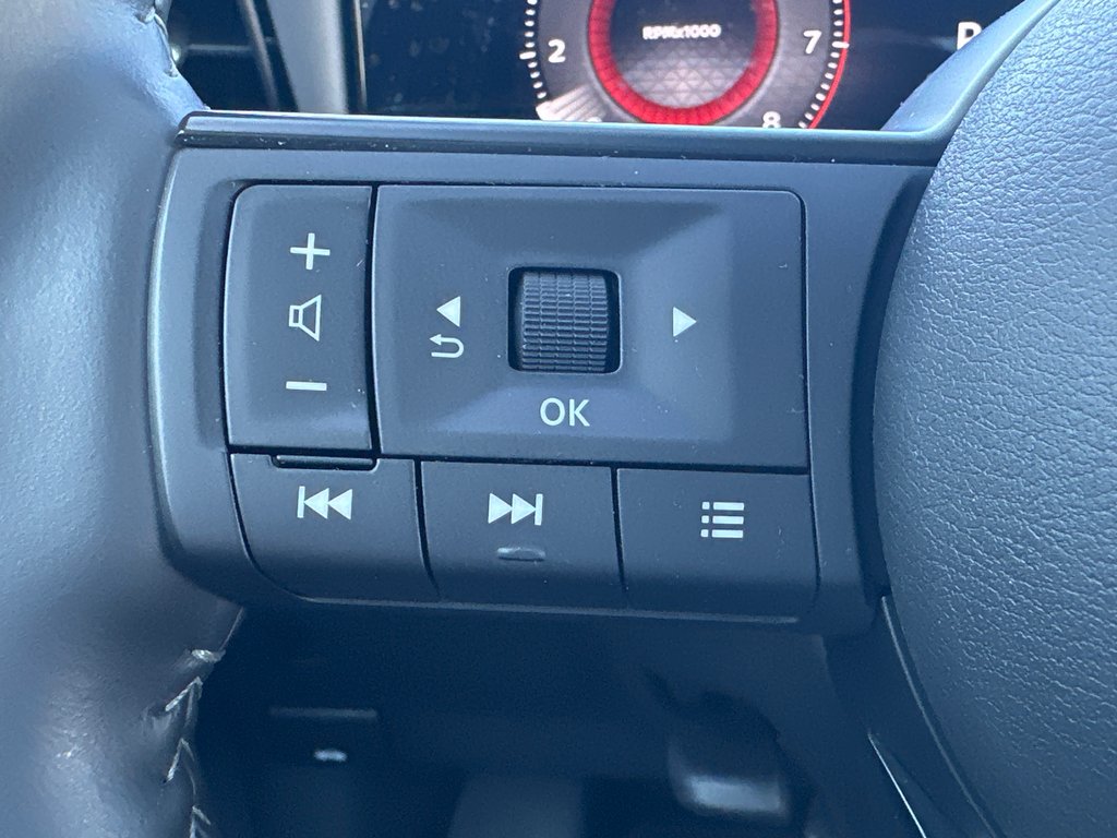 2026 Nissan Kicks SV AWD in Amos, Quebec - 13 - w1024h768px