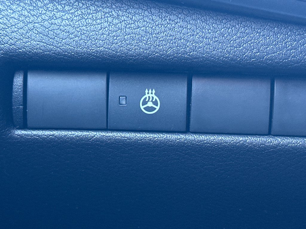 2026 Nissan Kicks SV AWD in Amos, Quebec - 16 - w1024h768px
